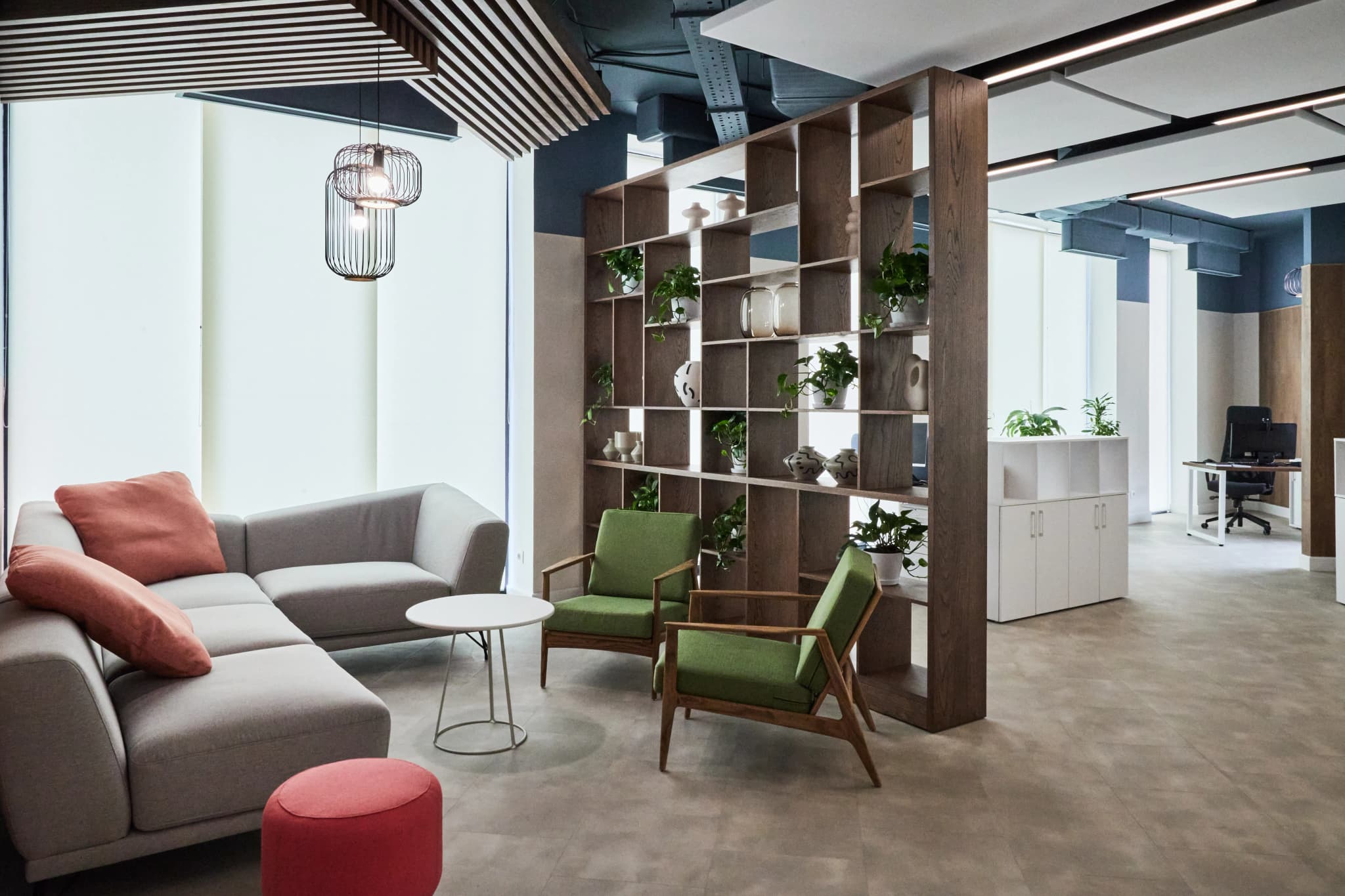 Панорамный кадр и перспектива пространства в проекте Esentai City Openspace, снимает MOSS Bureau